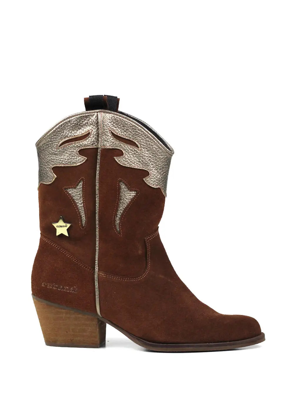 Bota em Camurça Castanha com Pormenores em Dourado