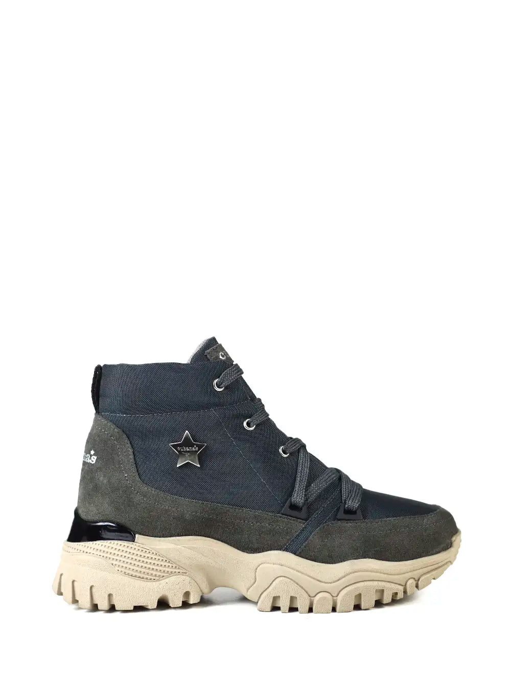 Zapatillas de tela negra y ante
