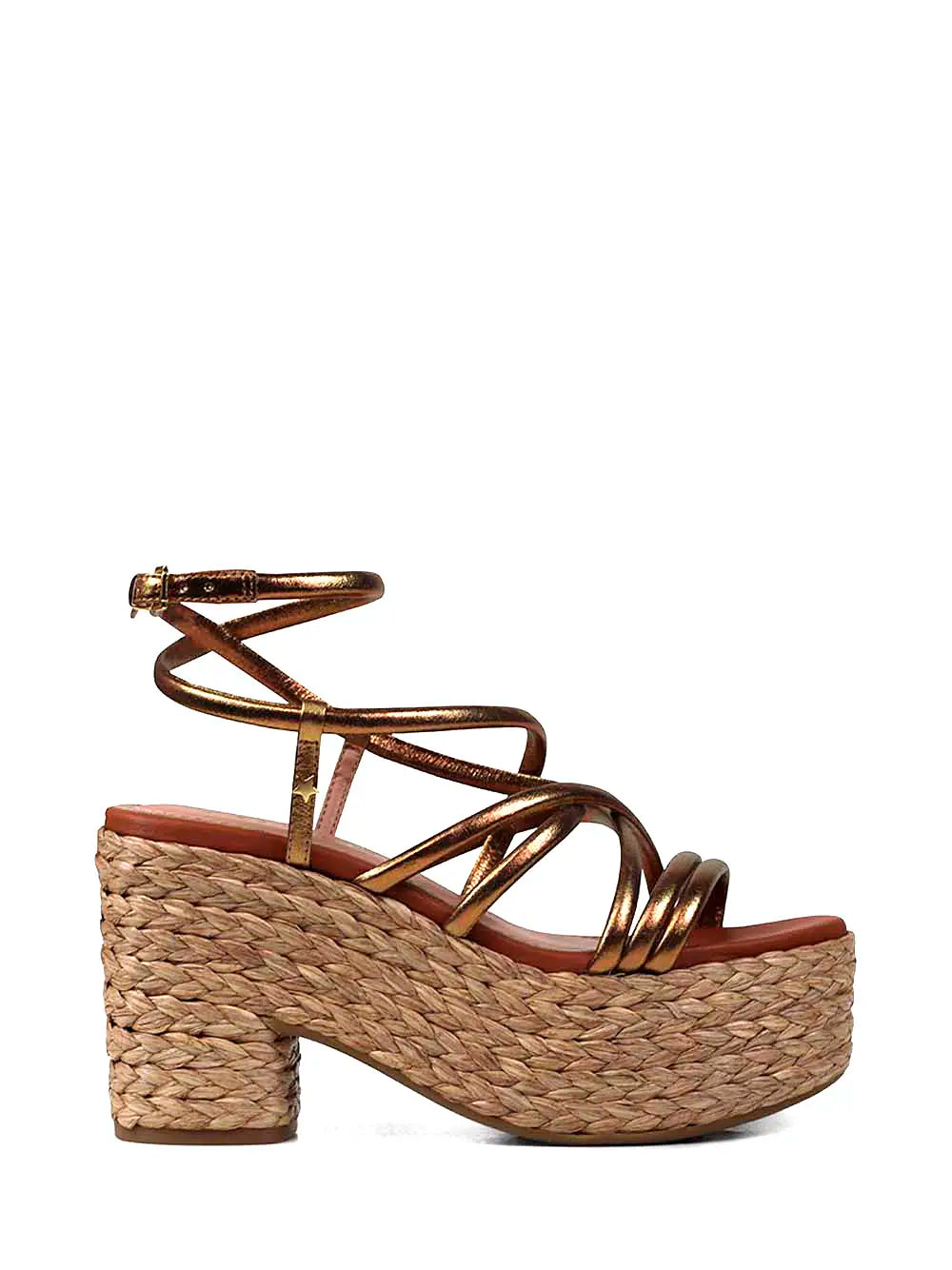 Sandália com Plataforma e Tiras Metalizadas