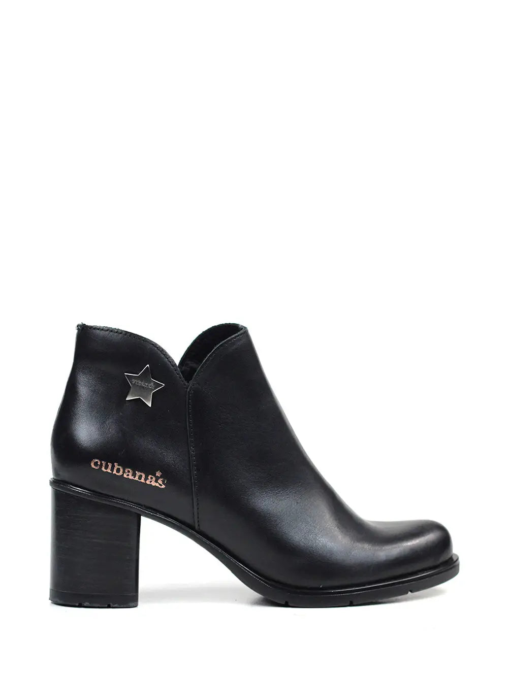 Bottes en cuir noir et talons hauts