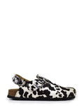 Sandalia Sofía de estampado animal de vaca