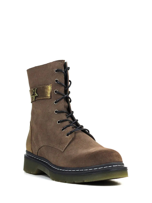 Stiefel aus beigem Wildleder und goldenem Leder