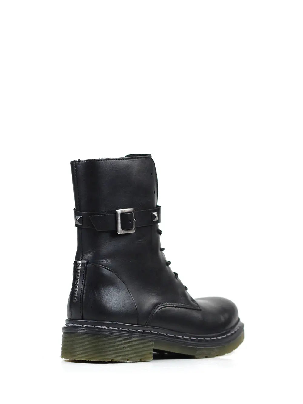 Bota negra de piel y hebilla