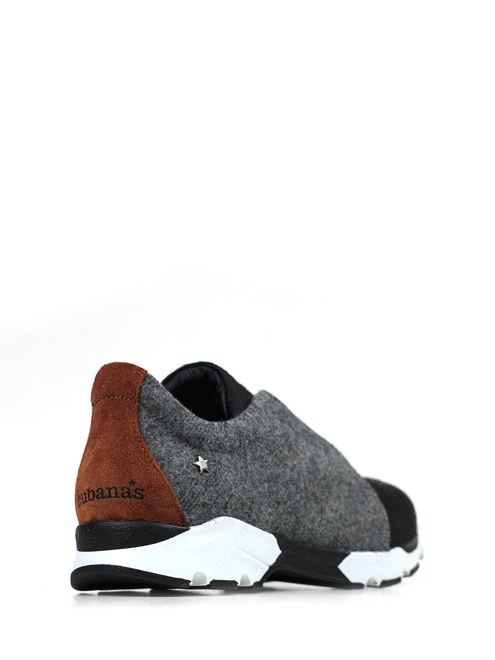 Ténis de Burel Cinza com Pelo Preto