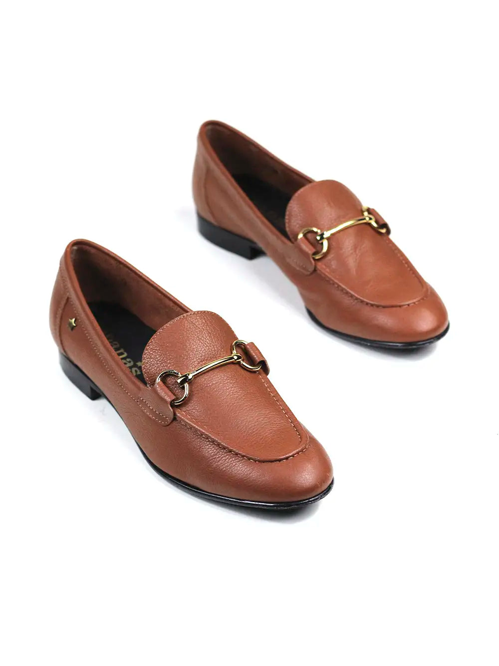 Mocassín Plano Marrón de Piel y Metal Dorado