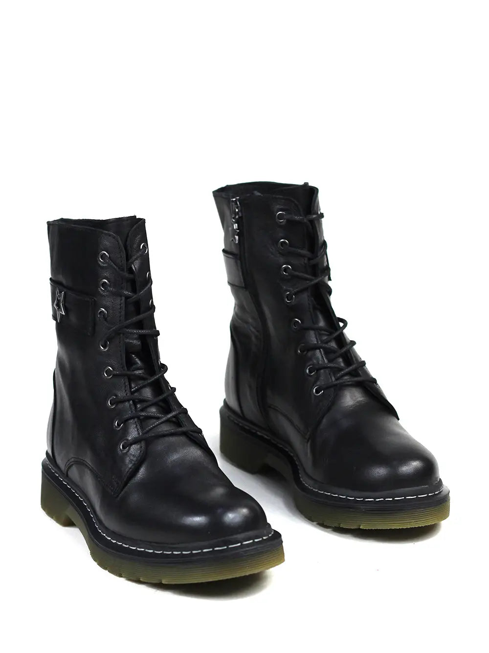 Bota negra de piel