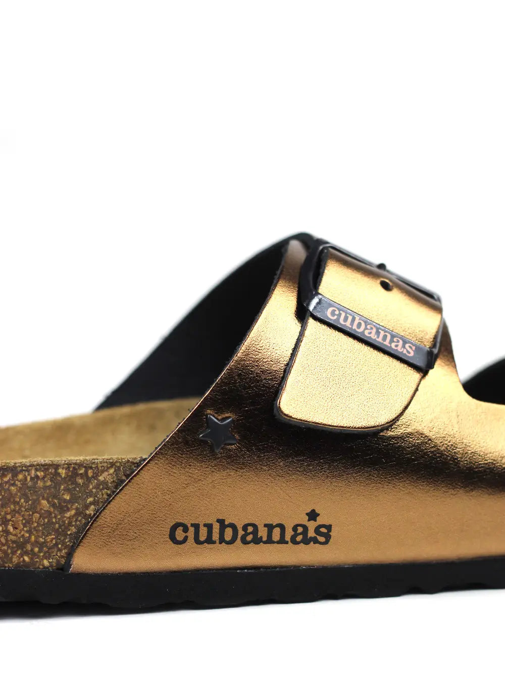 Sandália Amália em Pele Metalizada Dourada