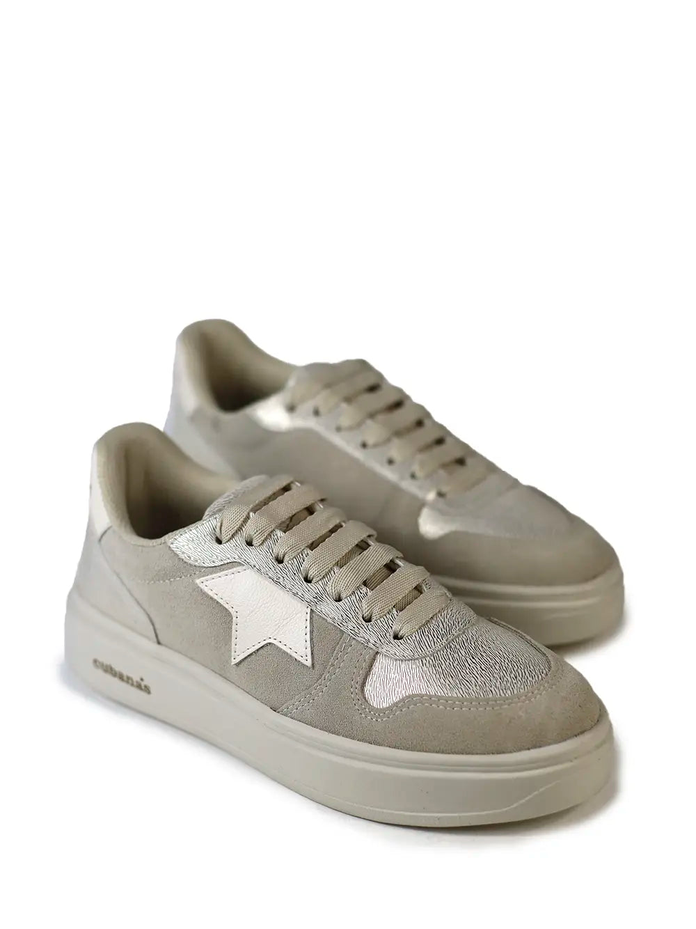 Ténis em Camurça Beige e Sola Volumosa