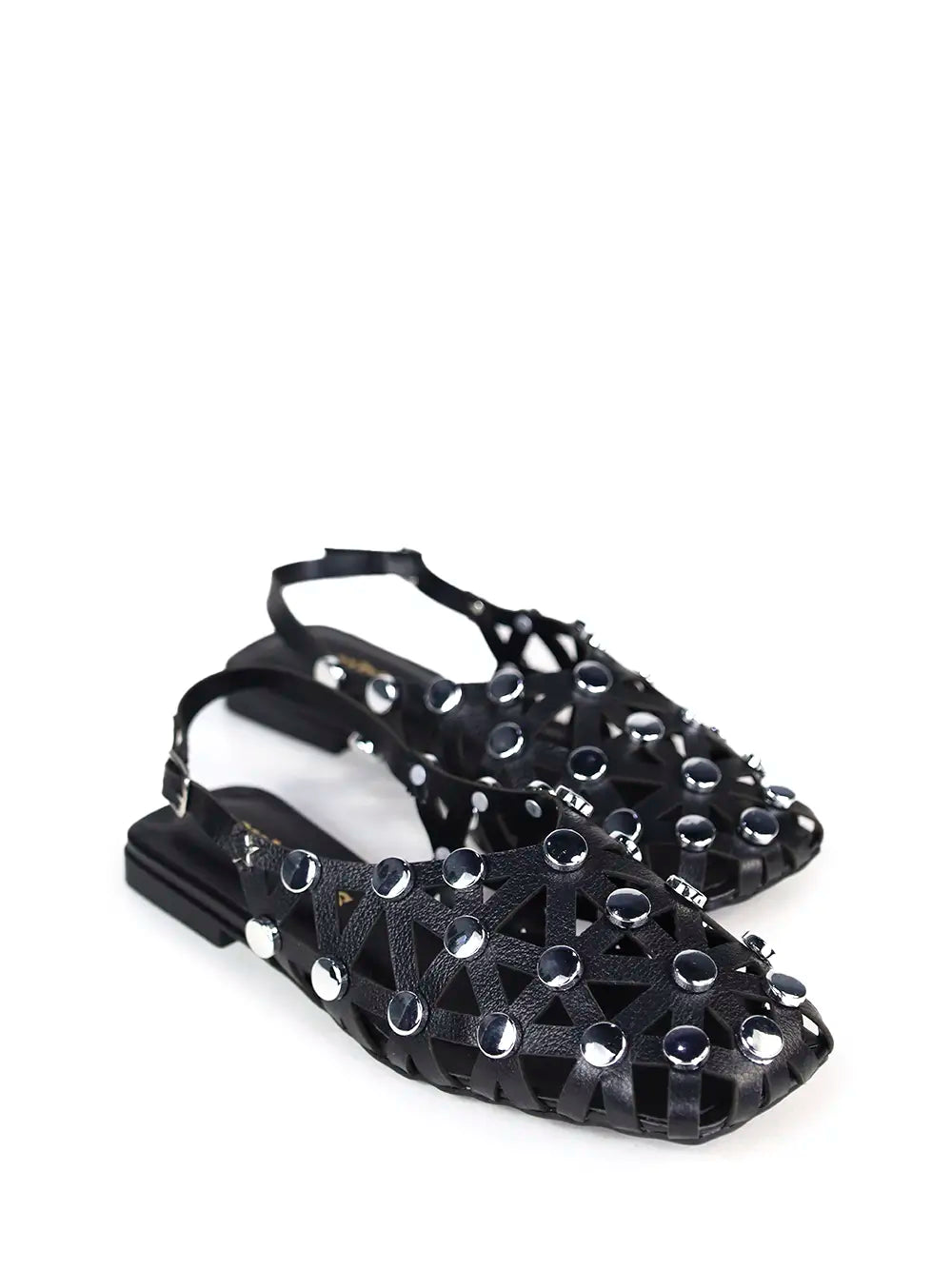 Mule Preta em Pele e Tachas