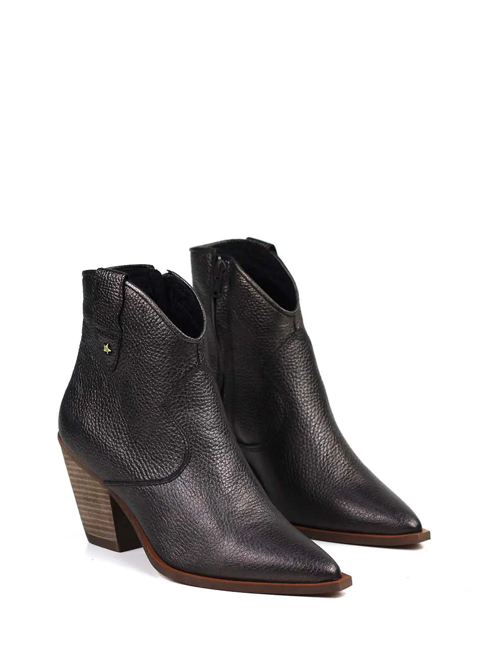 Botte en cuir marron à bout fin