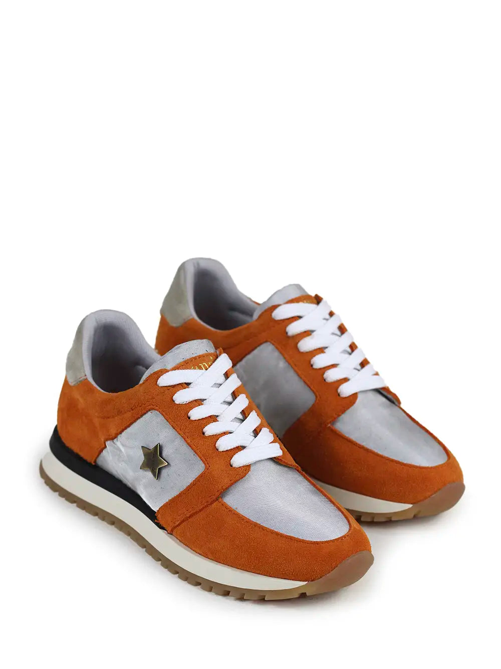 Ténis em Camurça Laranja e Atacadores