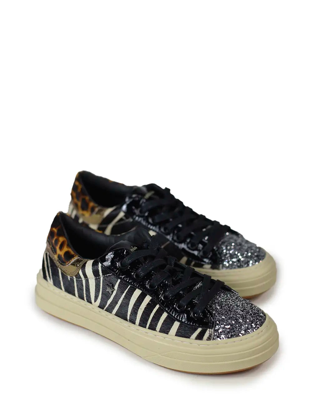 Ténis em Animal Print Zebra e Glitter