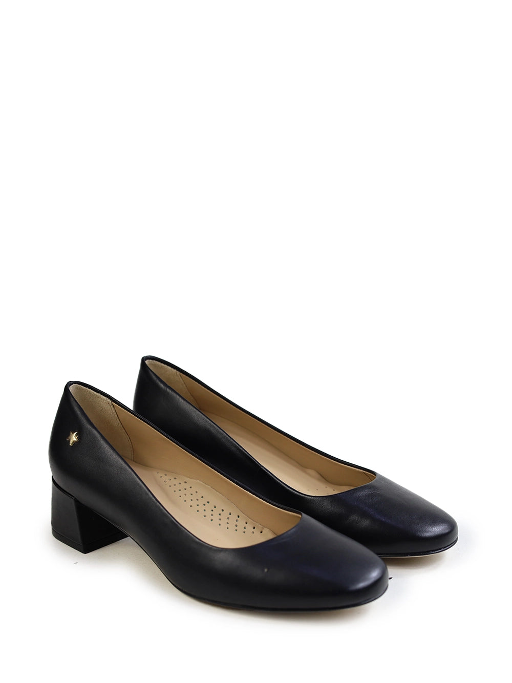 Scarpin Preto em Pele e Salto Bloco