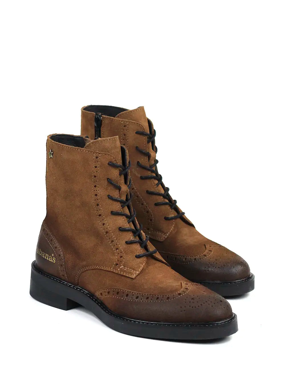 Bota em Camurça Castanha e Atacadores