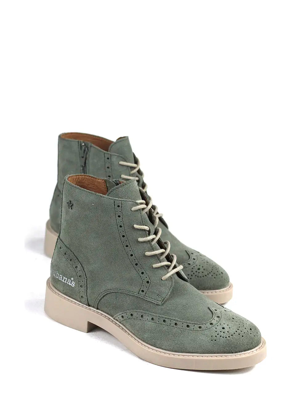 Bota em Camurça Verde e Atacadores