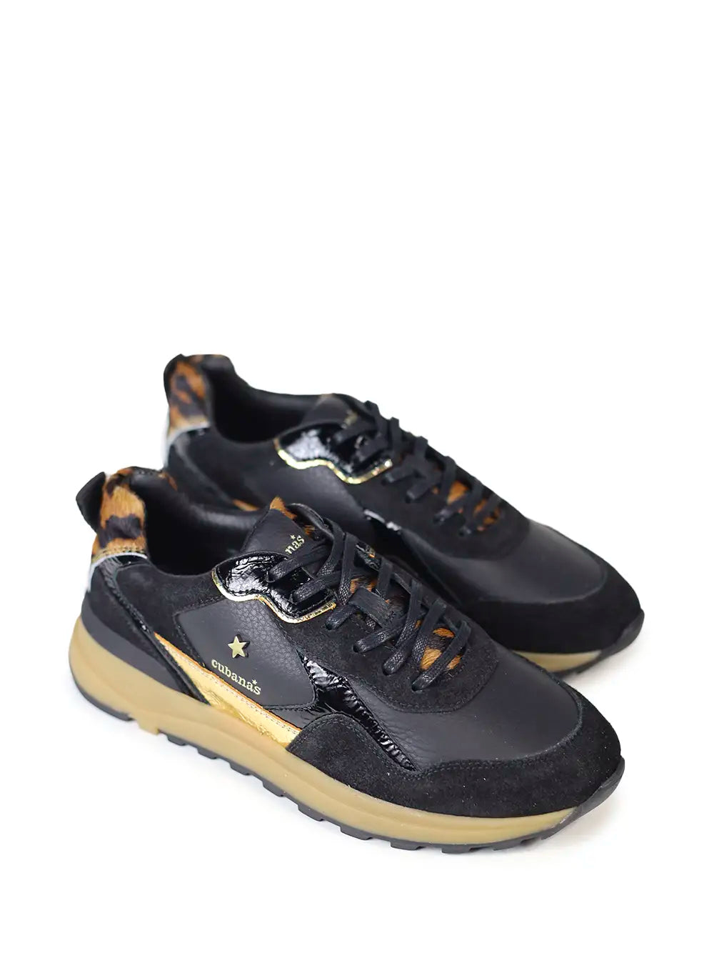 Zapatillas negras de piel