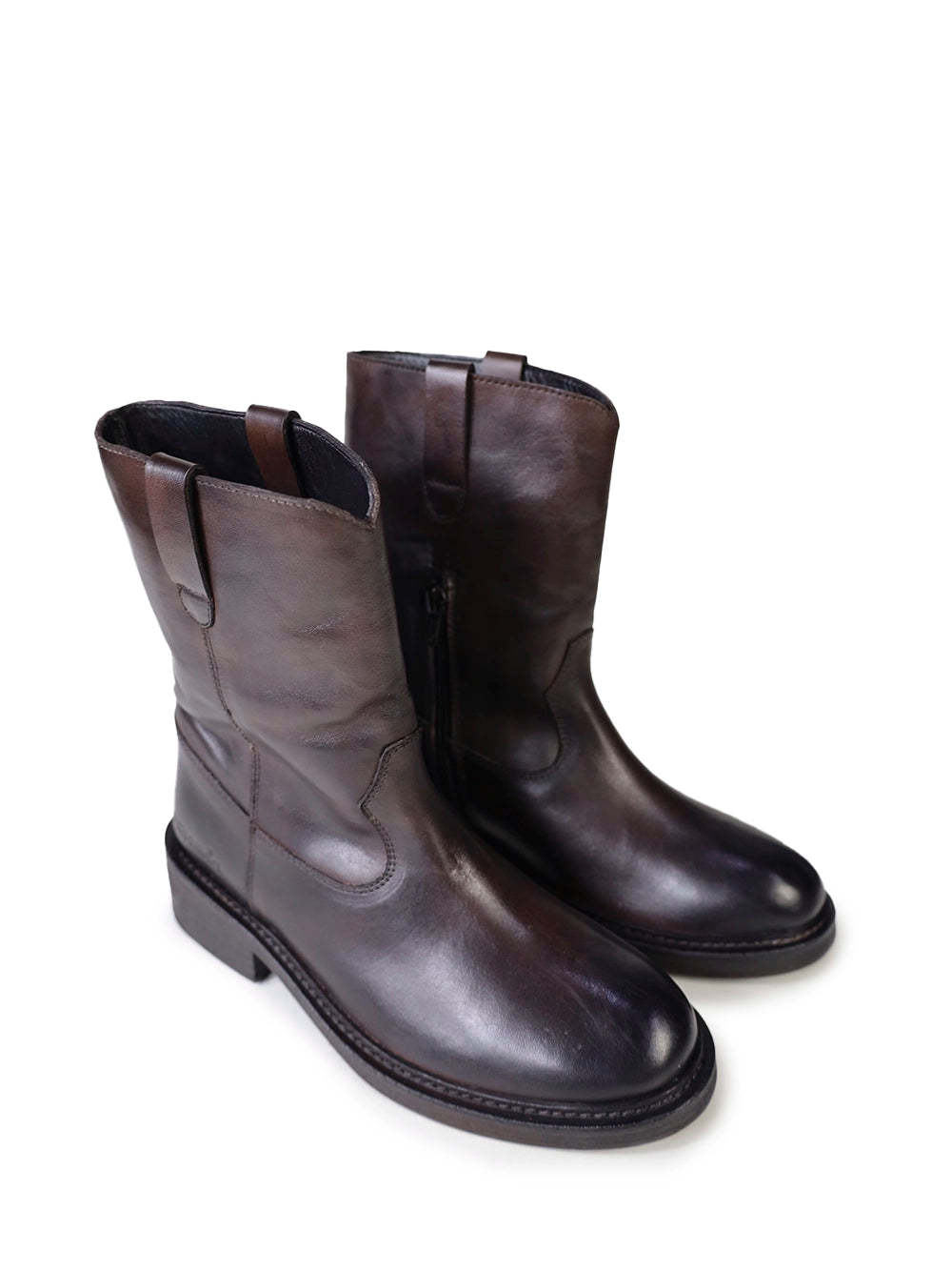 Bota em Pele Castanha e Cano Alto