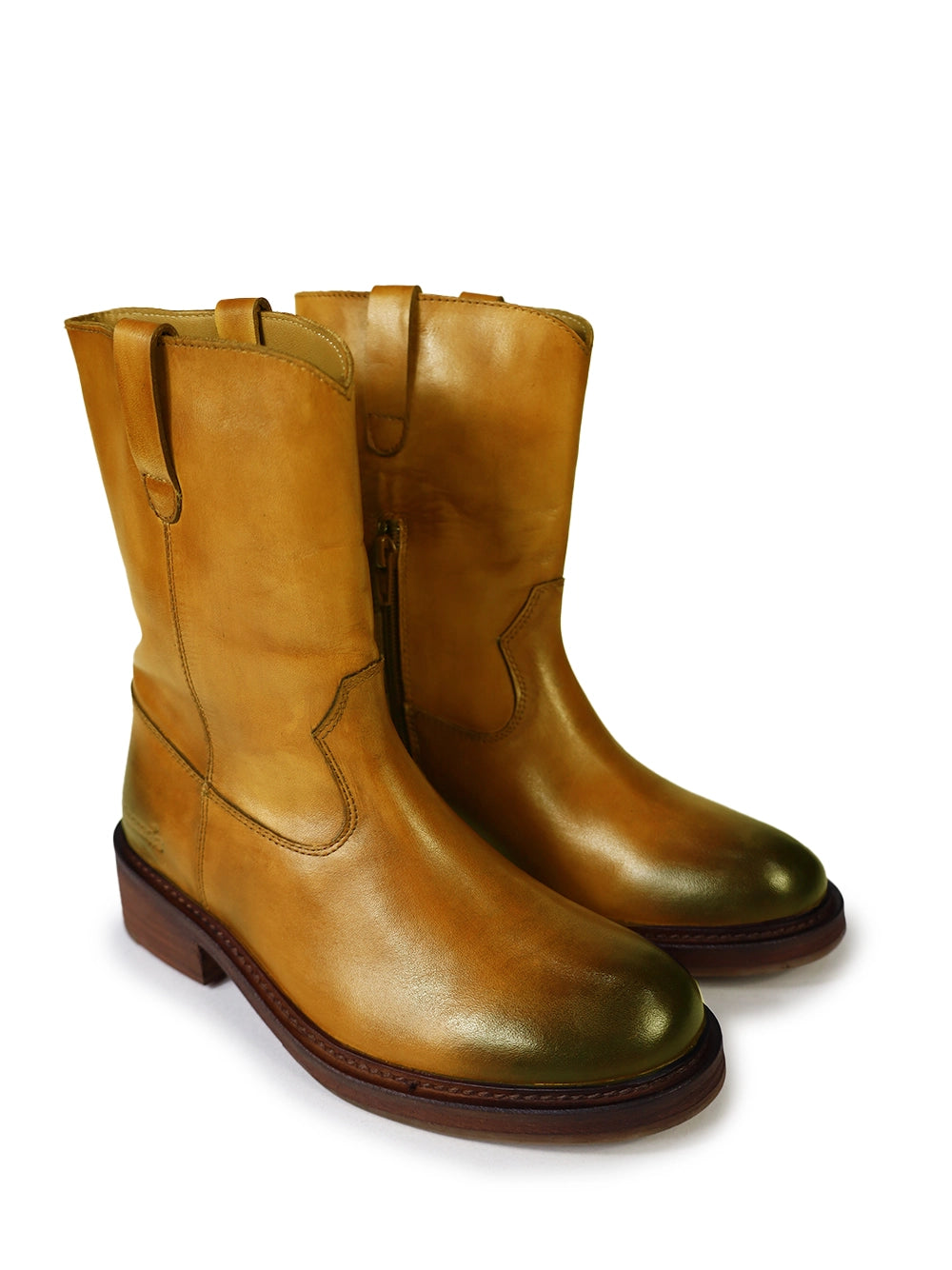 Bota em Pele Camel e Cano Alto