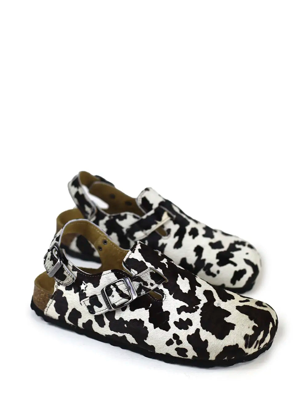 Sandalia Sofía de estampado animal de vaca